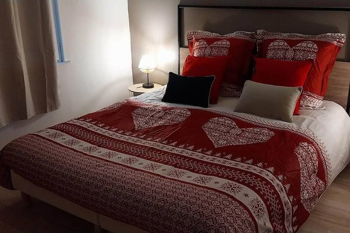 Location de vacances pour 4 personnes, avec jardin à Préveranges - 2