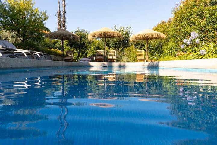 Location de vacances pour 10 personnes, avec jardin ainsi que piscine et vue à Paredes - 3