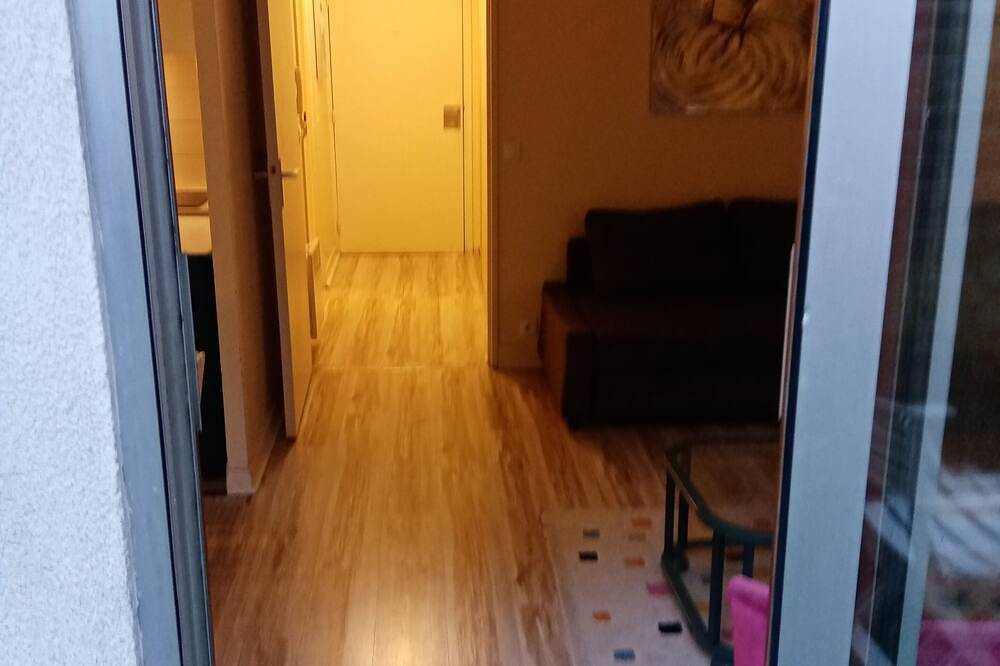 Entire apartment, Studio Cosy Terrasse et Parking en Sous sol Face Parc des Expositions in Vanves, Hauts-de-Seine