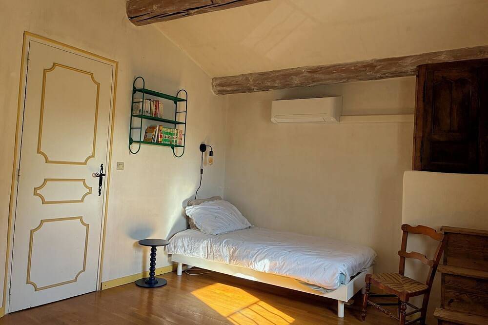 Mas provençal with swimming pool, large garden - near L'Isle-sur-la-Sorgue in Velleron, Vaucluse