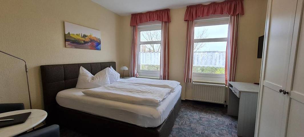 BnB für 3 Personen, mit Terrasse und Garten sowie Ausblick in Magdeburg