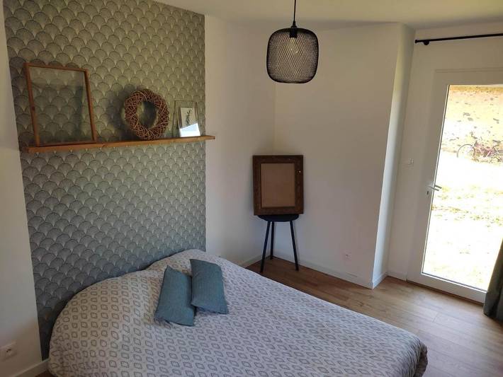 Chambre d’hôte pour 2 personnes, avec jardin à La Bazoge