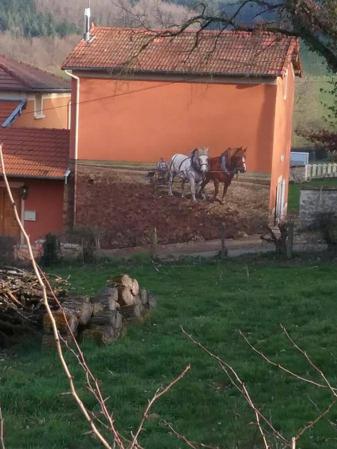 Location de vacances pour 2 personnes, avec terrasse à Montagny (Loire)