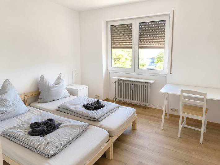 Ganze Ferienwohnung, HomeBase Chiemgau - Zentrale Wohnung mit Dachterrasse in Traunstein, Chiemsee