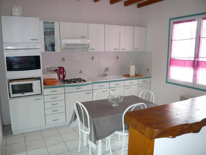 Gîte pour 6 personnes, avec jardin à Denneville - 4