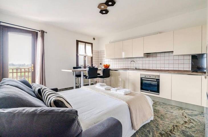 Gîte pour 6 personnes, avec vue ainsi que terrasse et jardin à Marcon - 3