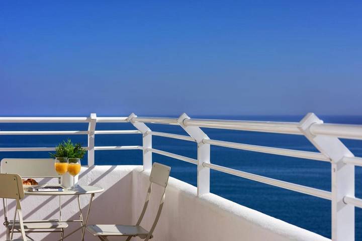 Apartamento para 4 personas, con Balcón además de Terraza y Vistas en Torreguadiaro