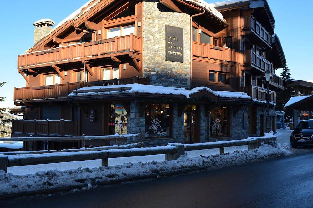 Apartamento entero, Apartamento acogedor y renovado en el centro de Courchevel Moriond, cerca de remontes. in Courchevel 1650 (Moriond), Saint-Bon-Tarentaise
