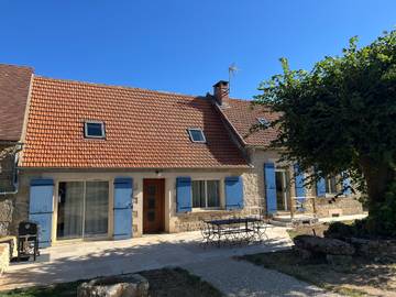 Gîte pour 8 personnes, avec terrasse et jardin à Miers