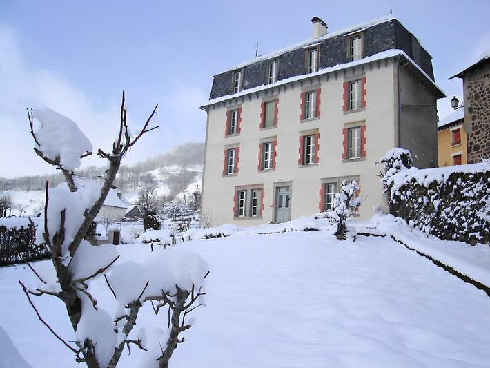 Location de vacances pour 3 personnes, avec jacuzzi ainsi que jardin et sauna dans le Cantal - 2
