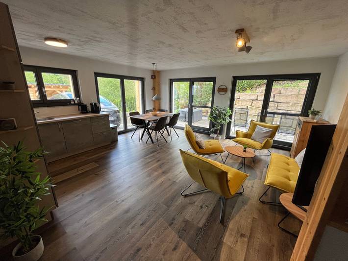 Ganze Wohnung, Ferienwohnung im Awewa-Holzhaus mit WLAN in Niefern-Öschelbronn, Nordschwarzwald