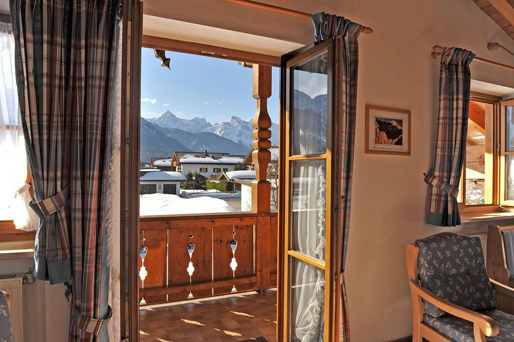 Ganze Ferienwohnung, "Karwendel" Fewo 2 Schlafräume, Du, Wc, in Wallgau, Walchensee