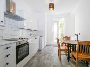 Holiday Rental for 6 People in Hastings, High Weald, Photo 4