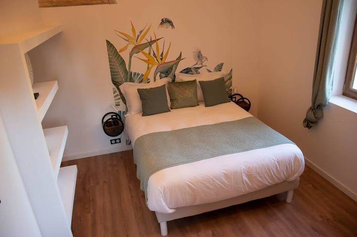 Chambre d’hôte pour 2 personnes, avec Jacuzzi et Jardin ainsi que Piscine et Sauna