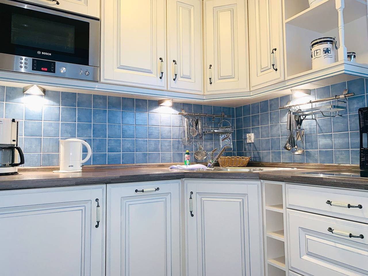 Ganze Wohnung, 2-Zimmer-Apartment mit überdachtem Balkon und "kleinem" Meerblick in Westerland in Westerland, Sylt (Gemeinde)