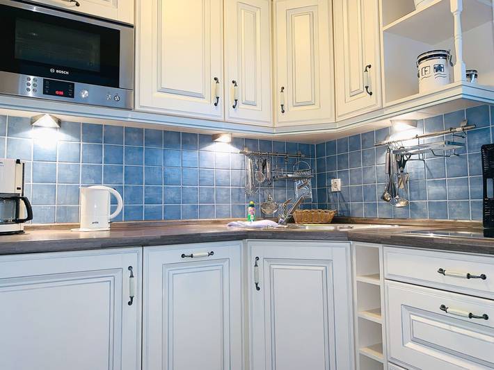 Ganze Wohnung, 2-Zimmer-Apartment mit überdachtem Balkon und "kleinem" Meerblick in Westerland in Westerland, Sylt (Gemeinde)