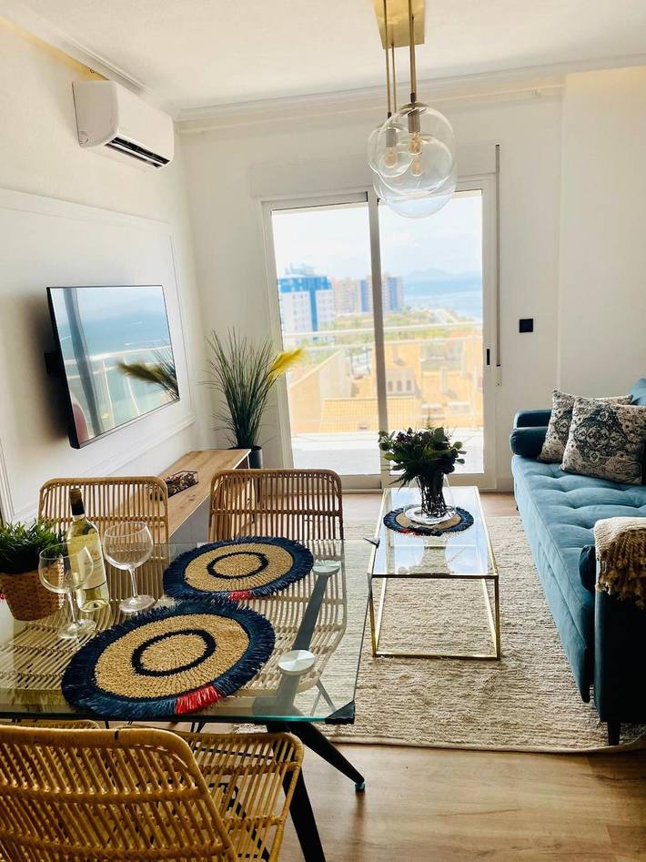 Apartamento entero, Apartamento 'Seaview  La Manga' con vistas al mar, Wi-Fi y aire acondicionado in Playa La Veneziola (La Manga), San Javier
