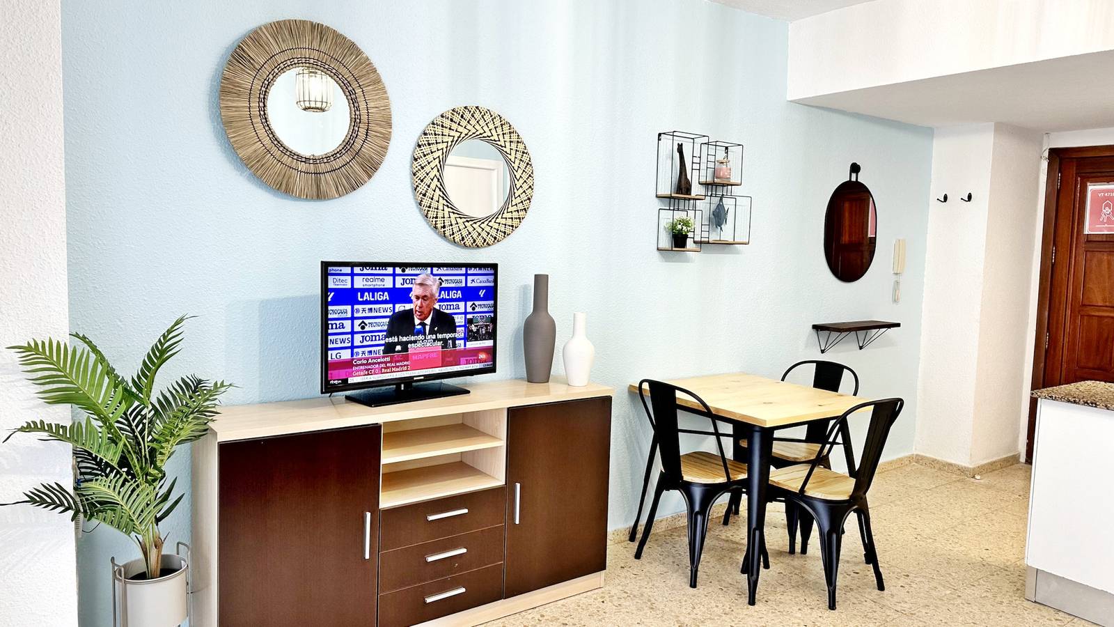 Apartamento entero, Apartamento de vacaciones para 4 personas con balcón in Playa de Gandía, Costa de Valencia