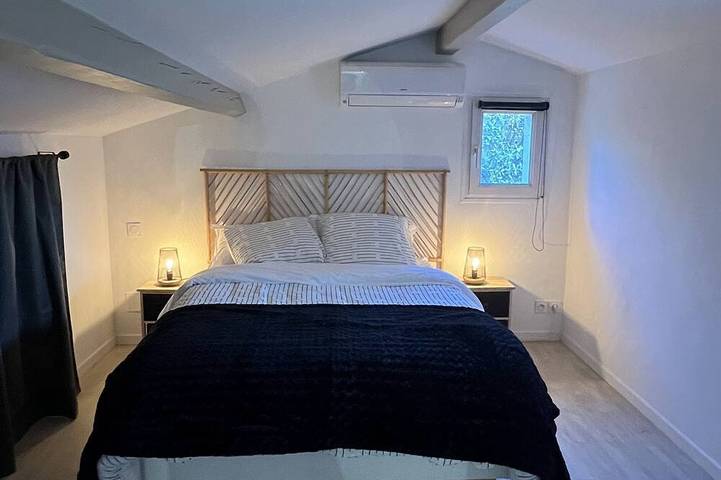Magnifique villa 10 personnes, avec piscine lagon et vue panoramique. in Saint-Quentin-la-Poterie, Région de Nîmes