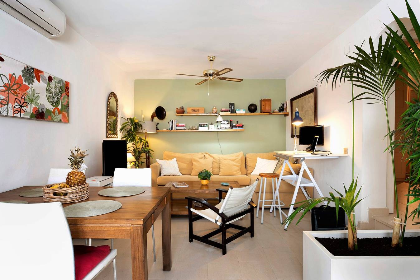 Ολόκληρο το διαμέρισμα, Holiday Apartment "Aba Tropical" with Shared Terrace & Wi-Fi in Conil de la Frontera, Κόστα ντε λα Λουζ