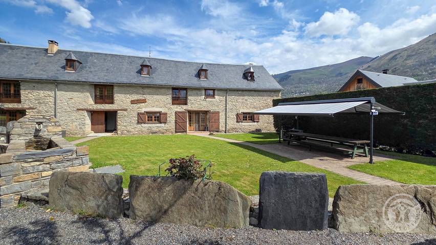 Gîte pour 12 personnes, avec terrasse et jardin à Adervielle-Pouchergues