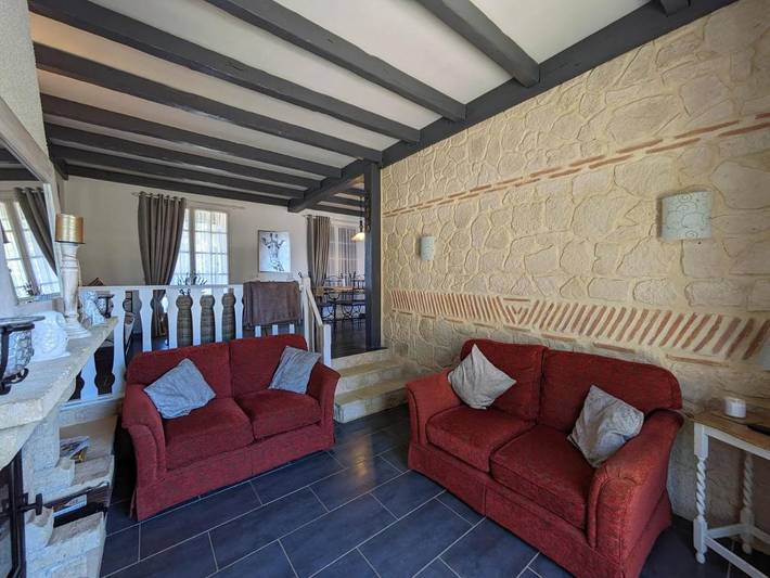 Location de vacances pour 8 personnes, avec vue ainsi que jardin et piscine à Fumel - 4