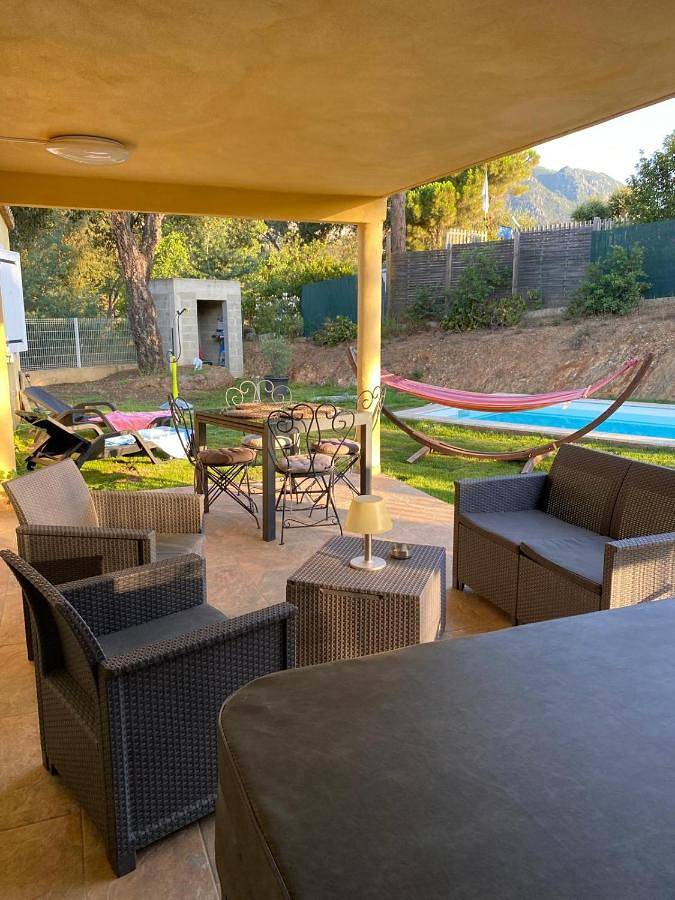 Appartement entier, Agréable rez de jardin avec Piscine et Jacuzzi in Cervione, Arrondissement de Corte