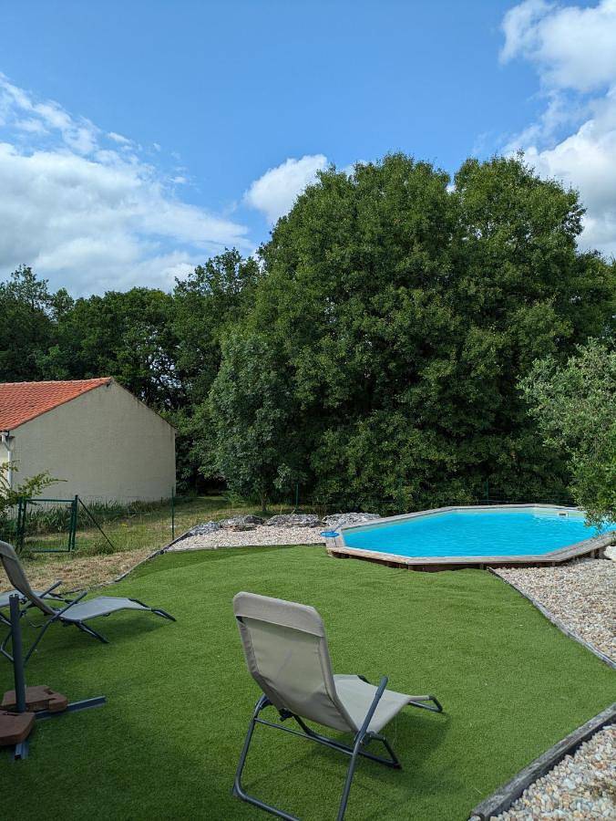 Location de vacances pour 4 personnes, avec piscine à Flaugnac - 3