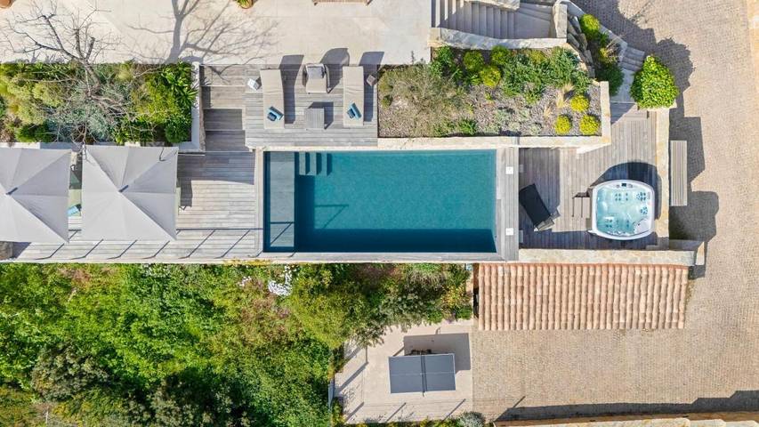 Location de vacances pour 14 personnes, avec sauna et terrasse ainsi que jacuzzi et piscine dans Plage Fabrégas - 2