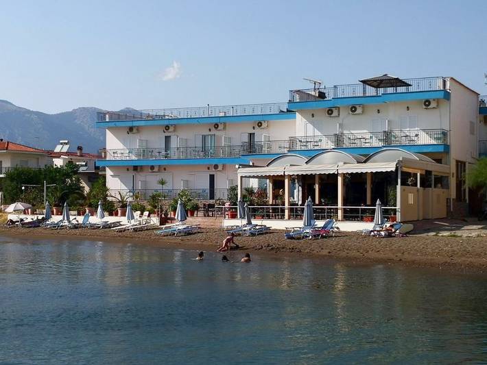 Hôtel pour 3 personnes, avec Balcon ainsi que Terrasse et Jardin