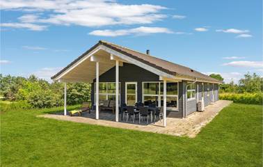 Gîte pour 8 personnes, avec terrasse et jacuzzi ainsi que jardin et sauna dans Viborg