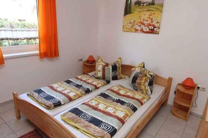 Ganze Wohnung, Ferienwohnung mit Pool in ruhiger Lage in Gyenesdias, Balaton Hochland Nationalpark