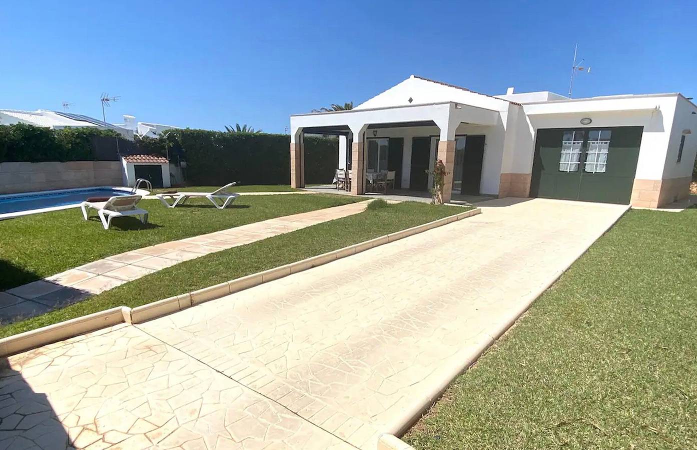 Villa 'Los Tres' avec piscine privée, Wi-Fi et climatisation in Cap d'Artrutx, Ciutadella