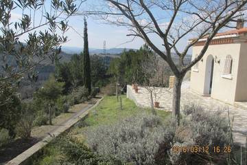 Location de vacances pour 6 personnes, avec jardin et balcon à Limoux