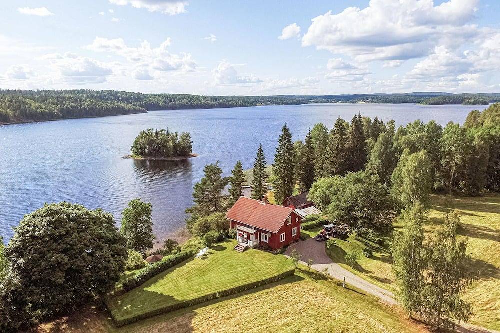 Nice home in årjäng with Wifi in Dalsland
