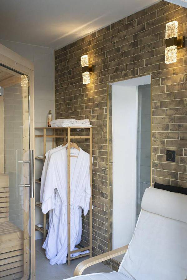 Location de vacances pour 2 personnes, avec jacuzzi et sauna ainsi que terrasse et piscine à Caudebec-lès-Elbeuf - 3