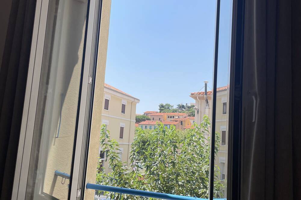 Apartamento entero, Just a stone's throw from the port and 300 m from a cove. in La Côte Vermeille, Port-Vendres
