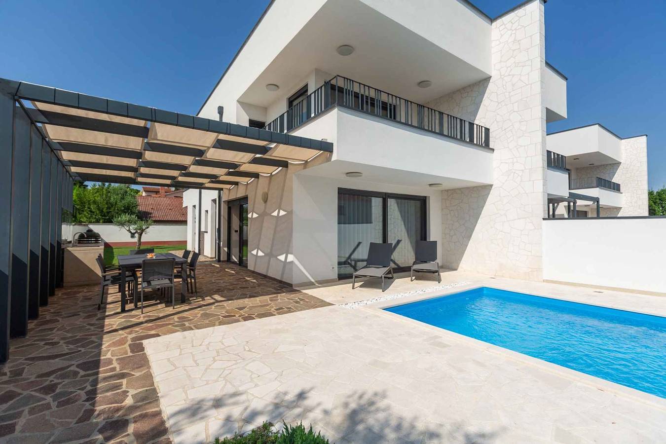 Villa con piscina y cocina de verano in Umag, Region de Umag