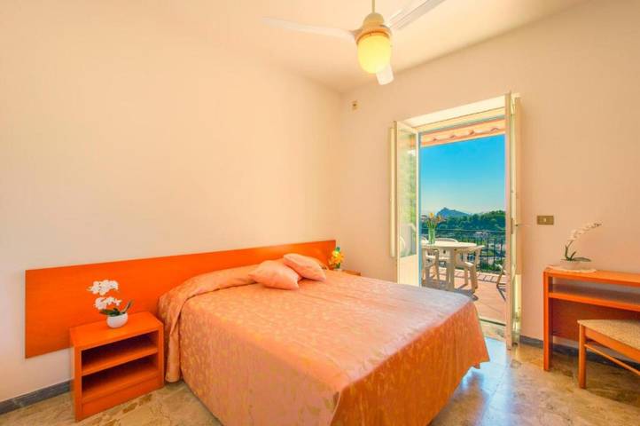 Gîte pour 6 personnes, avec jardin dans Campania - 2