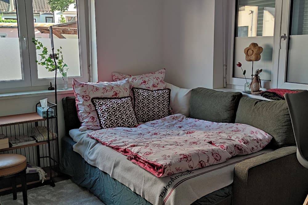 Ganze Wohnung, Ferienwohnung im Kleinen Stadthaus 35 qm im Erdgeschoss in Traunstein, Chiemgauer Alpen