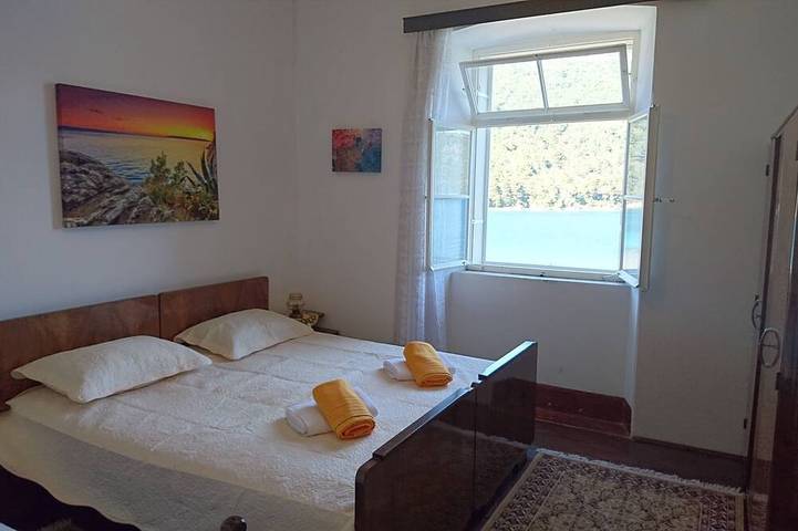 Ganze Wohnung, 4-Zimmer-Ferienwohnung am Strand Broce, Peljesac in Ston, Dubrovnik-Neretva