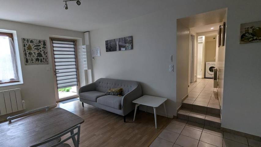 Gîte pour 2 personnes, avec vue sur le lac ainsi que vue et jardin à Chindrieux - 4