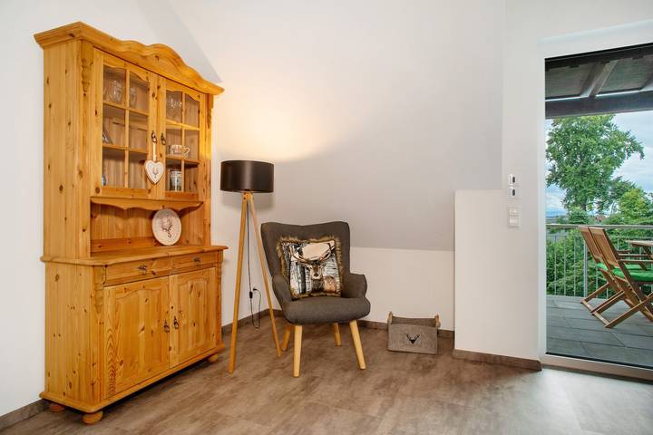 Ganze Wohnung, Ferienwohnung "Bergtraum Hof Schütterle" mit Seeblick, Gemeinschaftsgarten und Wlan in Friedrichshafen, Region Bodensee-Oberschwaben