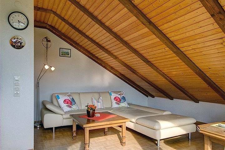 Ferienwohnung für 2 Personen, mit Balkon und Terrasse sowie Garten und Sauna in Fladungen
