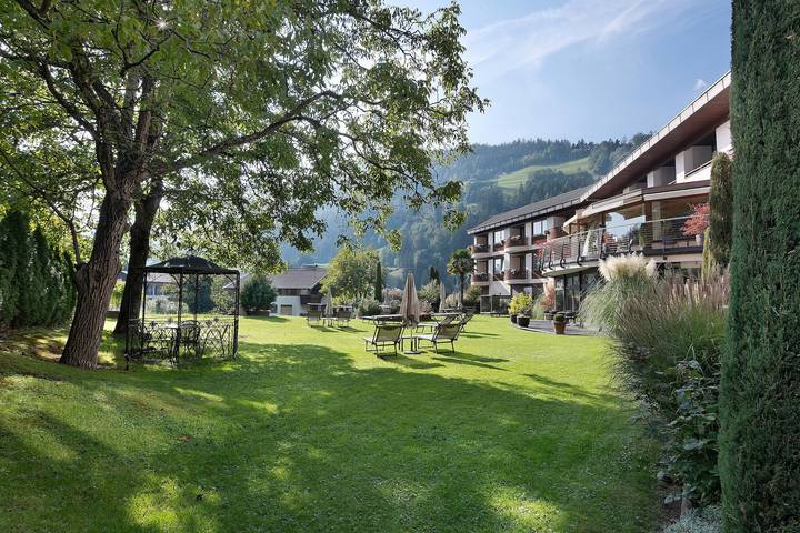 Ganze Wohnung, Ferienwohnung im Hotel and Residences Theresia mit Bergblick und privater Terrasse in Stubaier Alpen, St. Leonhard in Passeier