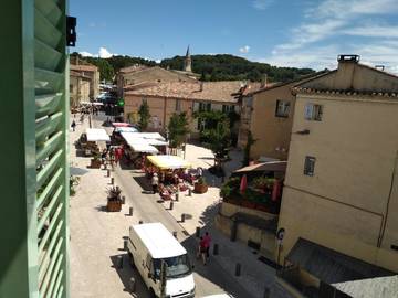 Gîte pour 5 personnes, avec vue et balcon à Cadenet