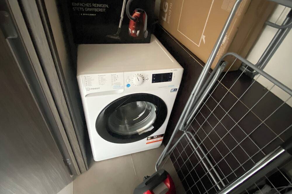 Ganze Wohnung, Terrific 4-bedroom apartment in Zelzate in Zelzate, Ostflandern