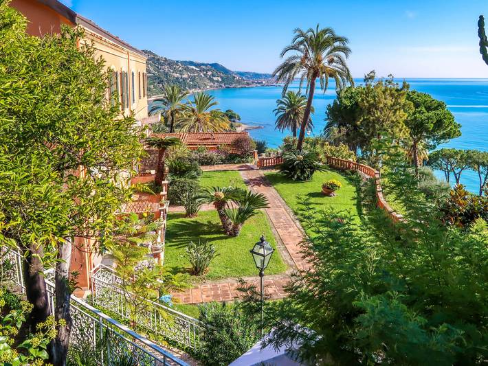 Ferienwohnung für 4 Personen, mit Ausblick und Terrasse sowie Garten in Ventimiglia - 2