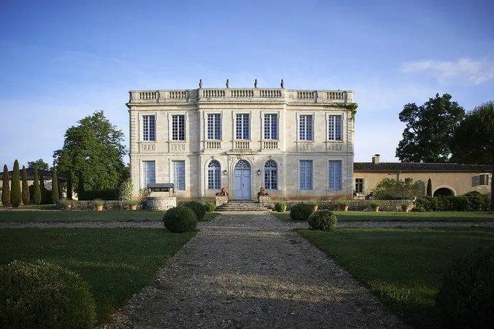 Castle Birot - charmant huis, omgeven door wijngaarden in Béguey, Langon en omgeving