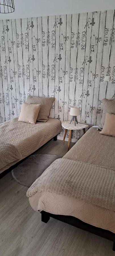 Location de vacances pour 5 personnes, avec jardin et terrasse à Saint-Pierre-de-Buzet